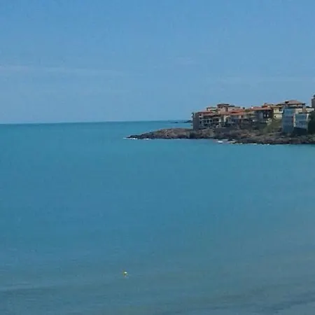 בית הארחה Agalina Sea House 3*