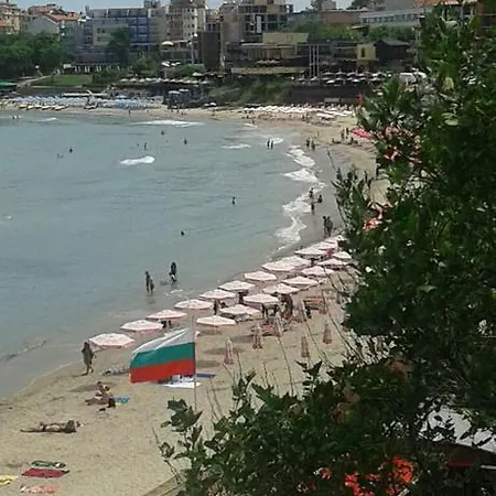 بيت ضيافة Agalina Sea House سوزوبول