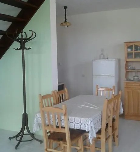 Πανσιόν Agalina Sea House 3*